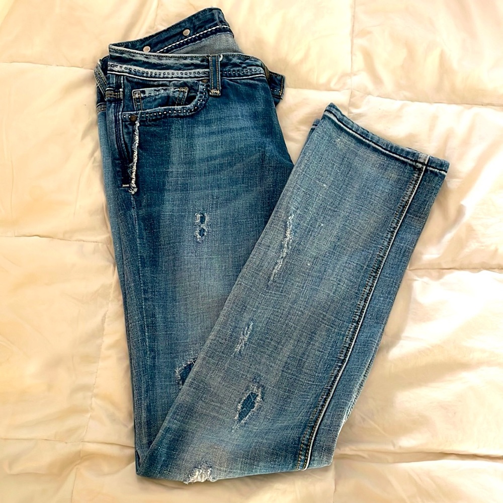 Never worn EXPRESS Rerock Straight cut size 4